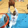 Russell Westbrook rejoint Wilt Chamberlain et OKC fait tomber les Spurs !