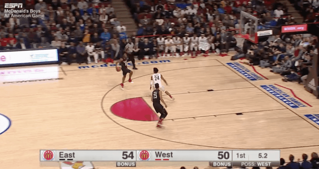 Sexton et son alley-oop dans le dos au McDonald's High School All-American Game
