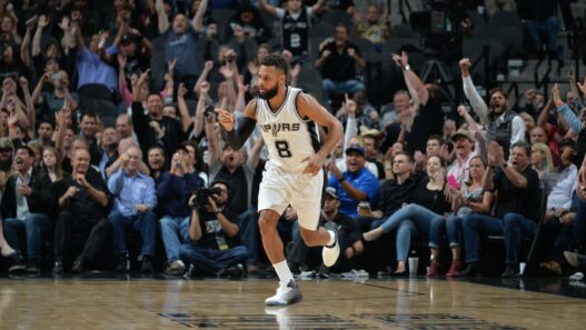 Sans Kawhi Leonard, les Spurs réalisent un énorme comeback contre les Kings