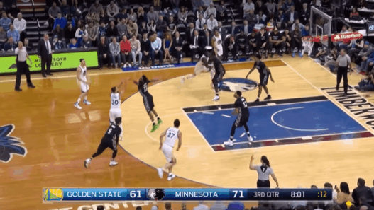 Stephen Curry dépasse son père Dell Curry au scoring