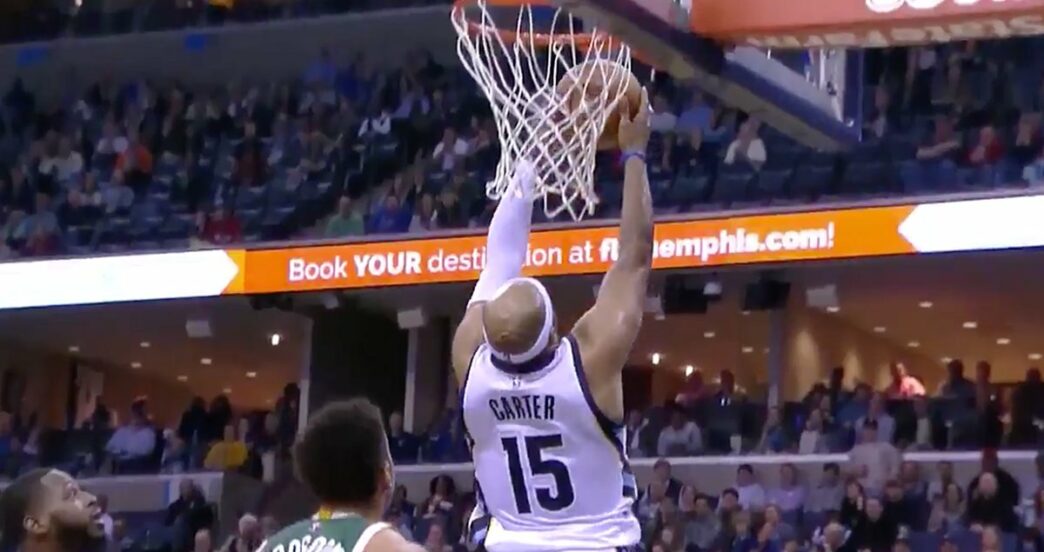 Vince Carter, premier joueur de 40 ans à plus de 20 points depuis Karl Malone