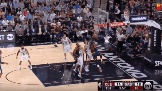 Le bloc tout en facilité de Kawhi Leonard sur LeBron James