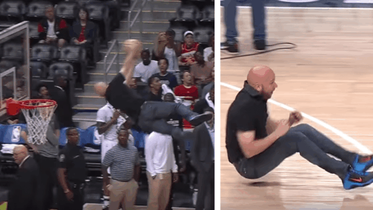 Un fan des Hawks enchaîne reverse-jam et une célébration dantesque