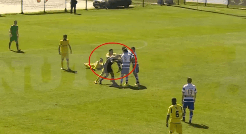 Les joueurs de Canelas 2010 font un carnage : arbitre KO sur coup de genou et nez pété