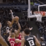 Giannis Antetokounmpo contre Raptors