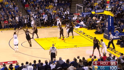 James Harden claque un trois-points, Stephen Curry le calme tout de suite