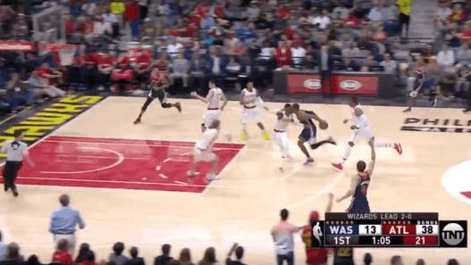 John Wall active le mode dragster et fait la totale à la défense des Hawks