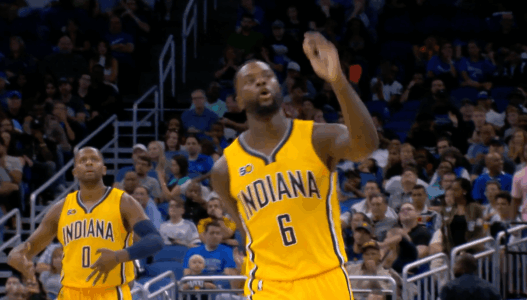 Lance Stephenson envoie le buzzer beater à trois points contre le Magic