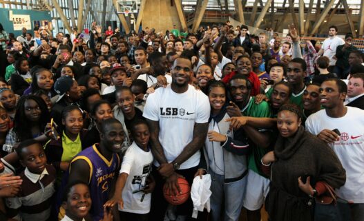 LeBron James va ouvrir une école à Akron pour les enfants en difficulté