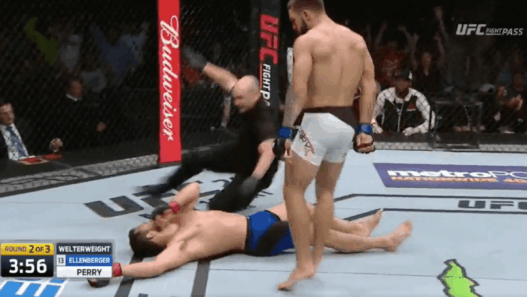 Mike Perry endort Jake Ellenberger d&rsquo;un coude surpuissant