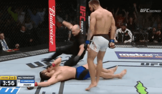 Mike Perry endort Jake Ellenberger d’un coude surpuissant