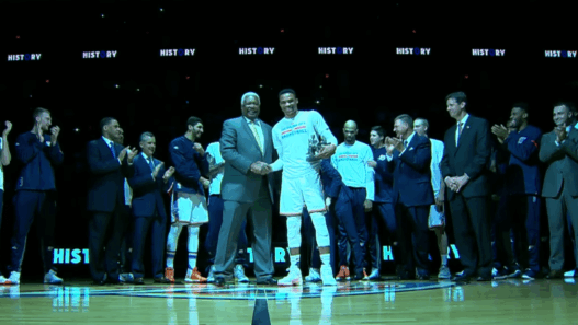 Oscar Robertson présent à OKC pour rendre hommage à Westbrook