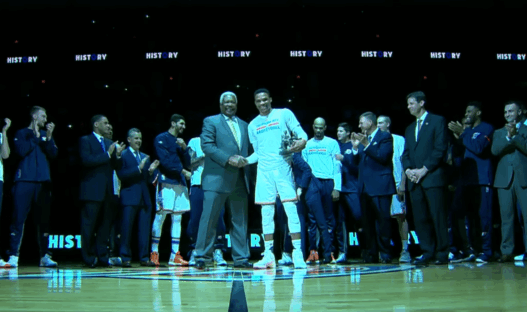 Oscar Robertson présent à OKC pour rendre hommage à Westbrook