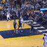 Le dunk de Vince Carter lors de la victoire des Grizzlies contre les Spurs