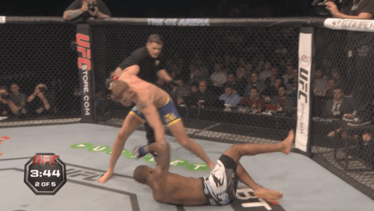 Alexander Gustafsson et sa mise aux poings face &agrave; Jimi Manuwa