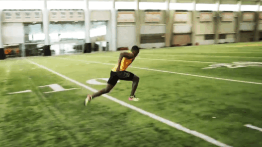 Christian Coleman essaye le 40-yard Dash et explose le record all-time