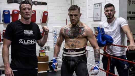 Conor McGregor s’entraîne déjà et met la pression sur Mayweather