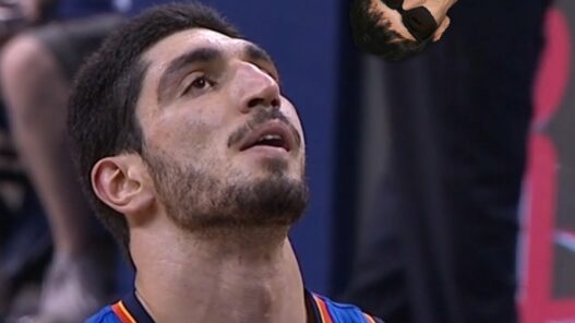 Enes Kanter visé par un mandat d’arrêt de la Turquie