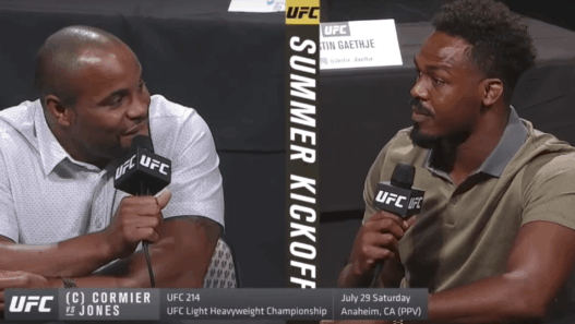 Jon Jones et sa le&ccedil;on de trashtalk &agrave; Daniel Cormier