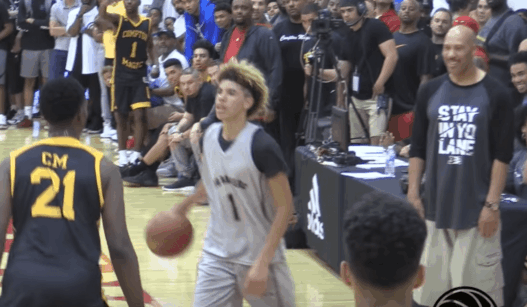 Le match immonde de LaMelo Ball en AAU contre le Compton Magic