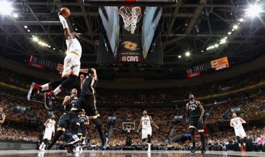 Les Cavaliers de LeBron James trop forts pour les Raptors