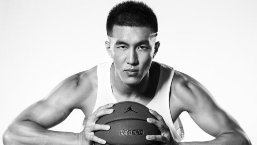 Michael Jordan accueille lui-même Guo Ailun, premier chinois signé par Jordan