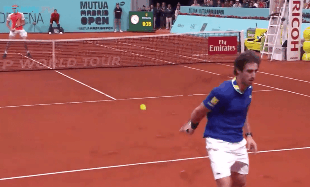 Pablo Cuevas claque le point de l’année contre Alexander Zverev