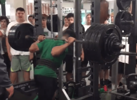 L’espoir lycéen Rondale Moore passe 240 kilos en squat