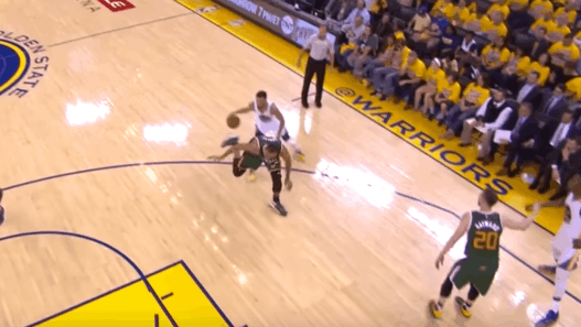 Stephen Curry a fait la totale à Rudy Gobert contre le Jazz