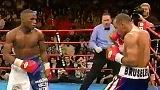 33-0 - Quand Floyd Mayweather tapait la discute avec le commentateur en plein combat