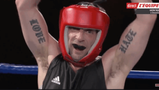 Mathieu Kassovitz réussit ses débuts en boxe