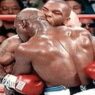 The Bite Fight – Quand Mike Tyson mordait les oreilles d’Evander Holyfield