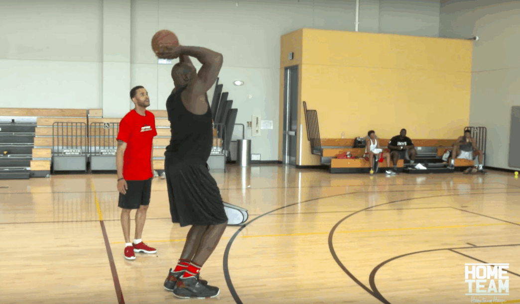 Shaquille O’Neal enchaîne les trois points