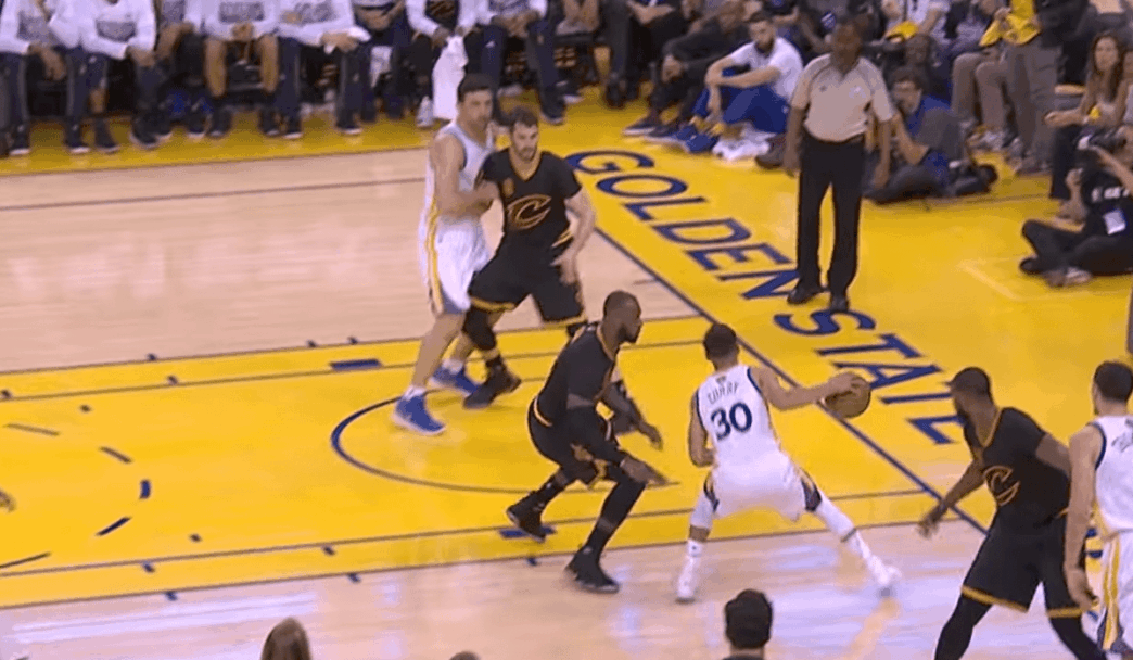 Stephen Curry a bu LeBron James