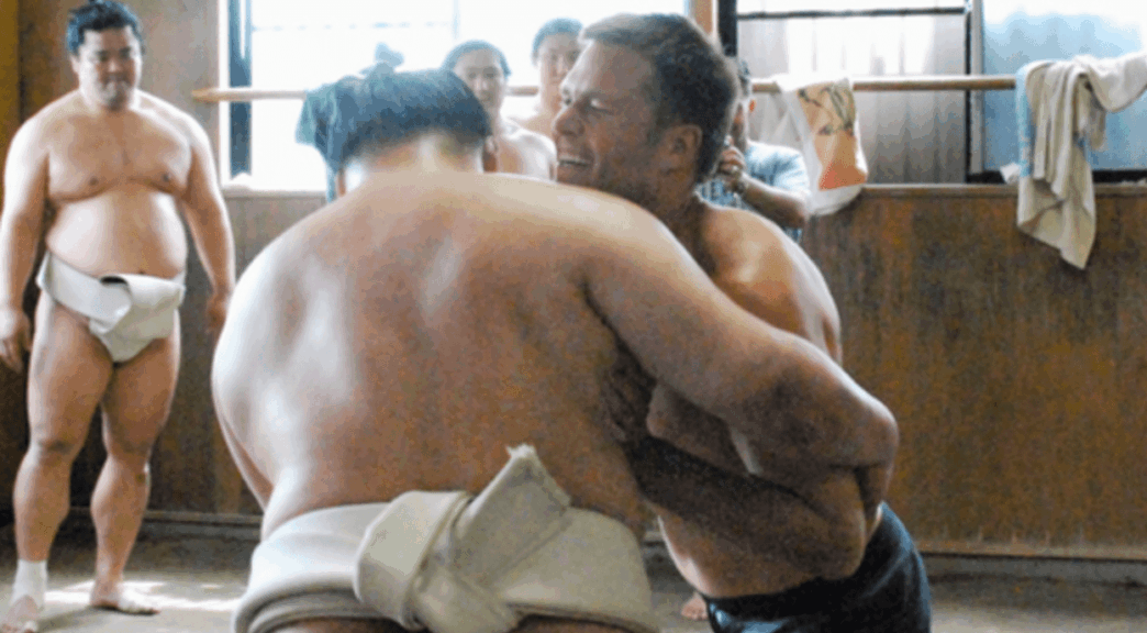 Tom Brady s’entraîne avec des sumos à Tokyo