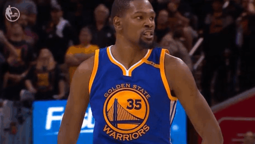 Les Warriors arrachent le Game 3 contre les Cavaliers