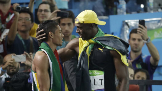 Wayde van Niekerk, premier homme de l’histoire sous les 10s au 100m, 20s au 200m, 31s au 300m et 44s au 400m