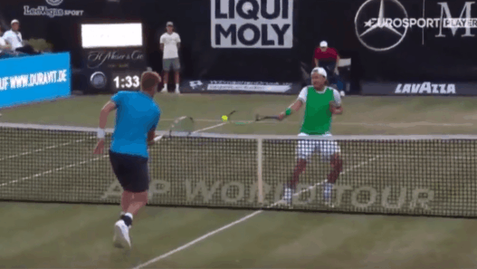 La balle de match complètement folle sauvée par Lucas Pouille