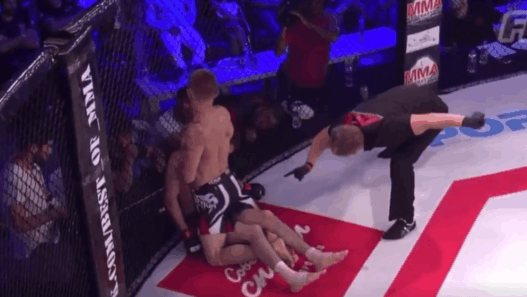 ACB 64 Mis inconscient, il revient et met son adversaire KO