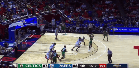 Jayson Tatum tape le Game winner contre les Sixers de Markelle Fultz