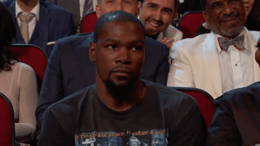 Peyton Manning se paye Kevin Durant lors des ESPYS