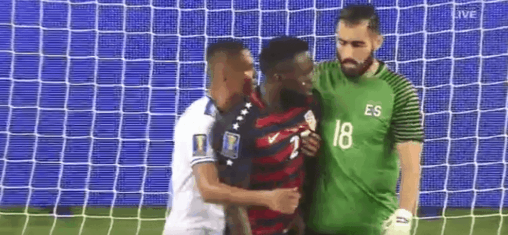 Morsure et pincement de tétons – le chef-d’œuvre de Romero contre les États-Unis