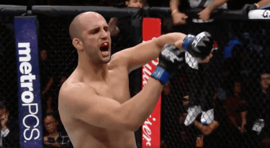 Volkan Oezdemir l’emporte en 42 secondes contre Jimi Manuwa !