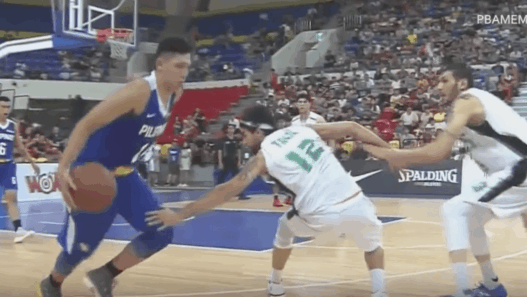 Williams Jones Cup - Un joueur casse littéralement des chevilles