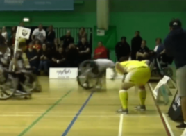 Un essai complètement dingue en Rugby à XIII en fauteuil roulant