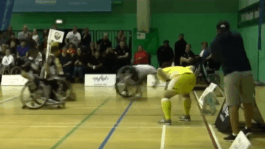 Un essai complètement dingue en Rugby à XIII en fauteuil roulant