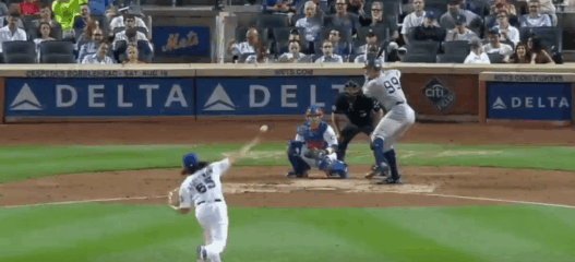Aaron Judge claque un home run de 125 mètres contre les Mets