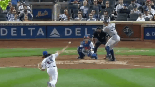 Aaron Judge claque un home run de 125 mètres contre les Mets
