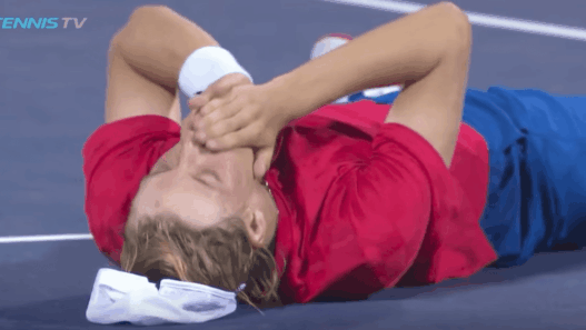 Denis Shapovalov élimine Rafael Nadal à Montréal