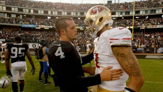 Derek Carr apporte son soutien à Colin Kaepernick